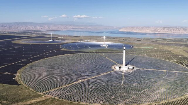 The Solar Oasis: A Hybrid CSP and PV Power Complex