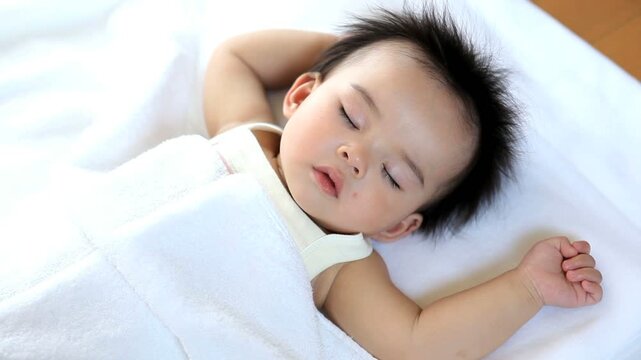 眠っている赤ちゃん