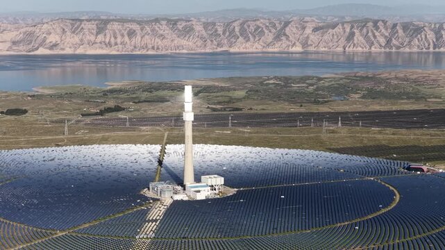 The Solar Oasis: A Hybrid CSP and PV Power Complex