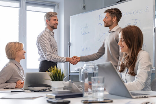 The interview process takes place in the office. It includes a meeting with the HR department and a screening of candidates for the vacancy. A handshake with the candidate
