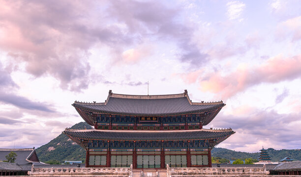 The most beautiful Viewpoint gyeongbokgung palace,
panoramic, tourist attractions in the city park of seoul City,
 Asia business concept image,panoramic modern cityscape building in korea. 