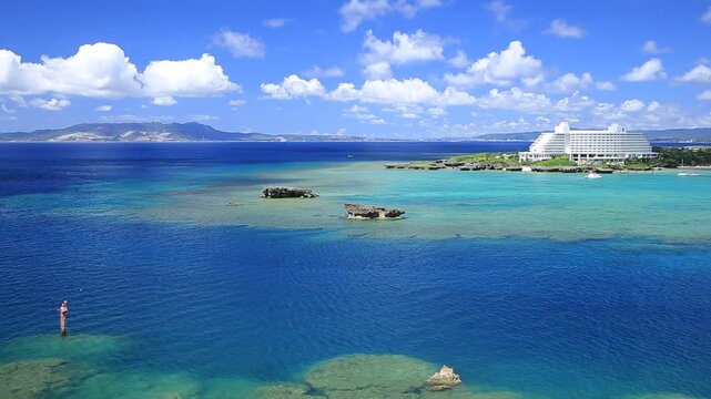 万座の海と積乱雲