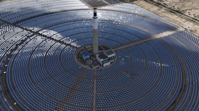 The Solar Oasis: A Hybrid CSP and PV Power Complex