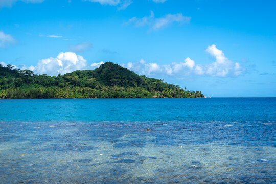Hurepiti Bay on the island of Tahaa in French Polynesia