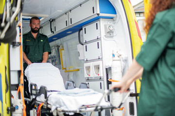 Emergency medical response vehicle interior © Rawpixel.com