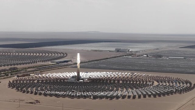 The Solar Oasis: A Hybrid CSP and PV Power Complex