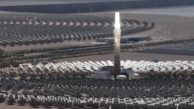 The Solar Oasis: A Hybrid CSP and PV Power Complex