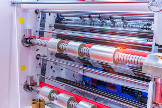 Laminating and rewinding kind of protective film machine with clamping rollers automatic edge banding