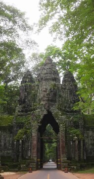Zoom In Shot Bayon Temple Gate Angkor Wat Stone Faces