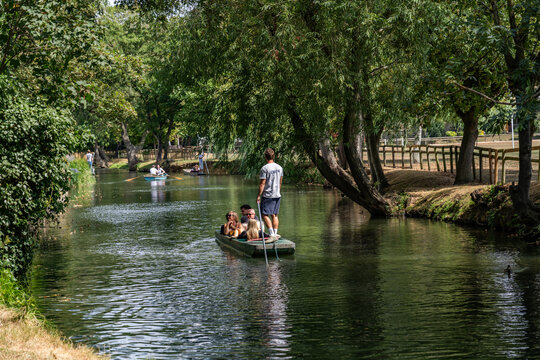 Views around the Historic university city of Oxford, England