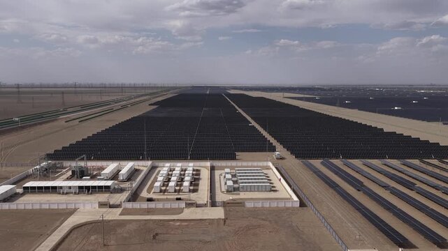 Reflecting the Sun: A Close-Up View of a Tower CSP Plant