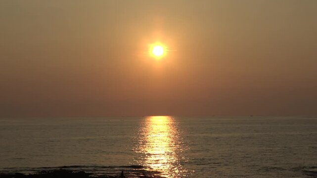 日本海の夕陽