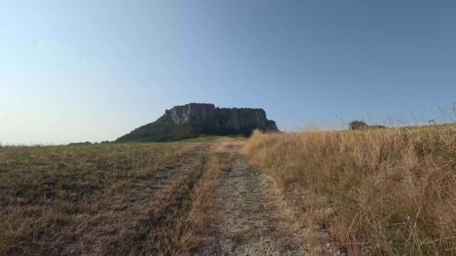 Salire a Bismantova in MTB