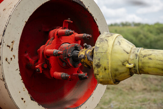 Pto drive shaft coupling a farm implement to a power source