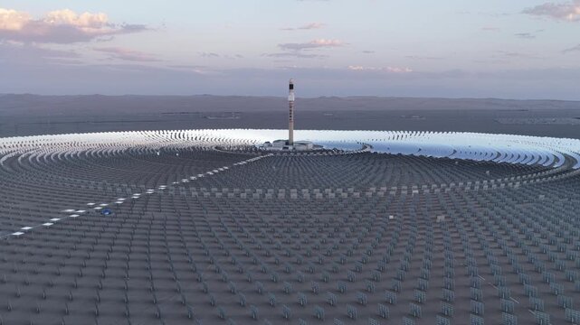 The Solar Oasis: A Hybrid CSP and PV Power Complex