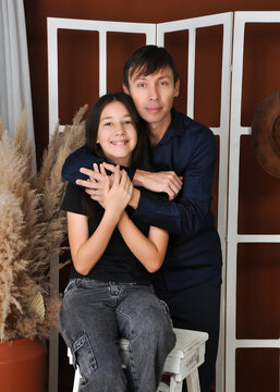 pai e filha celebram juntos o dia dos pais