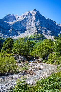 famous valley in austria - alpe eng