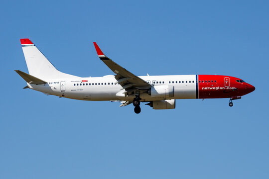 Norwegian Air Shuttle Boeing 737-800 (LN-NHB) on landing approach at Liszt Ferenc Airport on July 21, 2016 in Budapest, Hungary