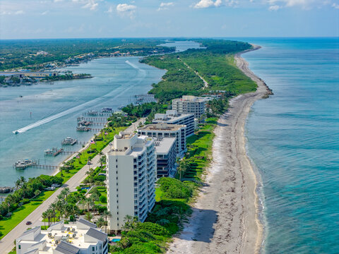 aerial view of Jupiter Island condos and Coral Cove beach