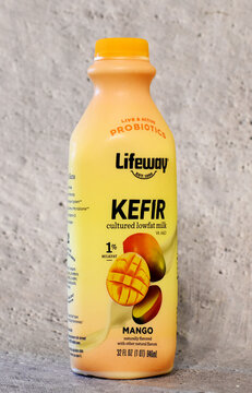 Lifeway Lowfat Mango Kefir Bottle