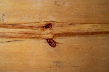 Textura de madera natural con nudos y vetas horizontales, fondo rústico de tablón de madera © Manuela