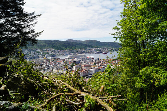 Die norwegische Stadt Bergen aus der Perspektive des Floyen