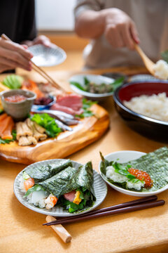 鮪の手巻き寿司、日本料理、家庭料理