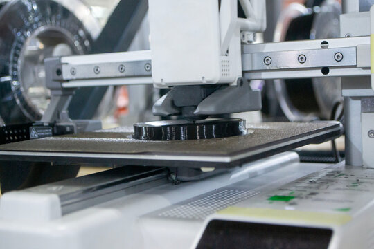 Process printing on 3D printer. The 3D printing process from molten plastic