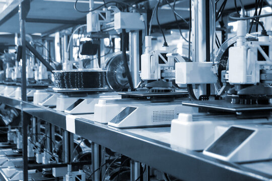 Process printing on 3D printer. The 3D printing process from molten plastic