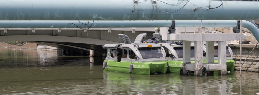 MuvMi&rsquo;s electric boat taxis on Khlong Phadung Krung Kasem in Thai capital Bangkok