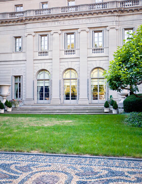 New York, USA; 30th Aug 2012: The famous Frick Collection New York Museum that displays art from the renaissance and houses the Frisk Art Research Library