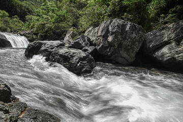 Fototapeta premium Beautiful Landscape View Of Sisters Waterfall Nearby Yunsen (Cloud Forest) Waterfall At Zhongkeng River, Sanxia, New Taipei City, Taiwan