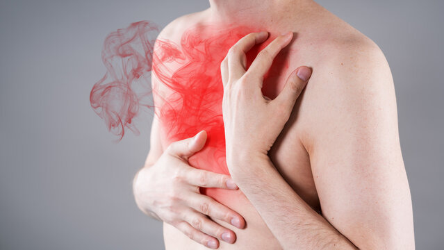 ?oncept harm smoking, inflamed human lungs, respiratory disease, infection, pneumonia, painful area highlighted in red smoke