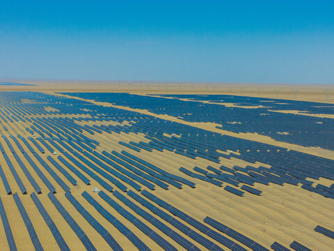 Solar photovoltaic panels; desert photovoltaics; new energy
