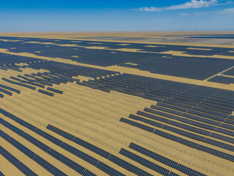 Solar photovoltaic panels; desert photovoltaics; new energy
