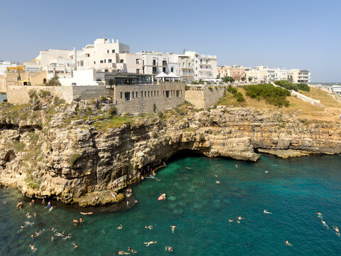 Badestelle in Polignano a Mare