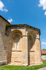 Romanesque transitional apse with ashlar wall, blind arches, corbels & narrow windows. Church of Nuestra Señora de la Asunción, Tuesta (Álava, Spain, late 12th–early 13th C) © Nandi Estévez