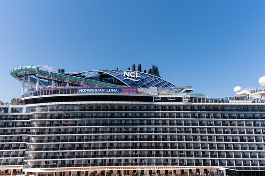 Norwegian Luna Cruise Ship Leaving the Port of Miami