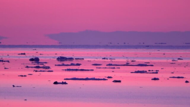 蜃気楼と朝の流氷と陽炎