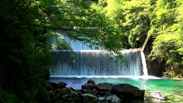 安居渓谷　砂防ダム