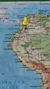 Map of Colombia and the city of Bogot&aacute;.