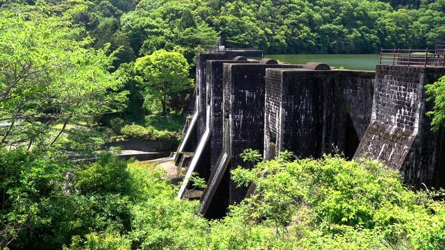 豊稔池堰堤