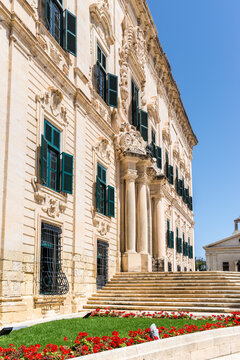 Elegant view of the historic Auberge de Castille, the official office of the Prime Minister of Malta, showcasing magnificent Baroque architecture in the capital city