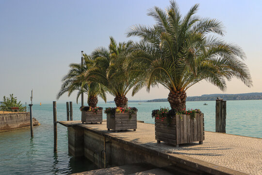 Mediterranes Flair am Bodensee, Seepromenade in &Uuml;berlingen