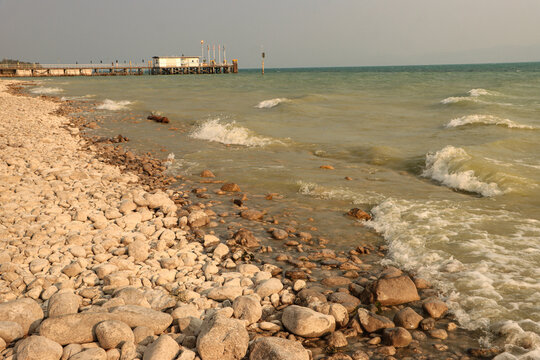 Sommer am Bodensee; Strand am Anleger in Hagnau
