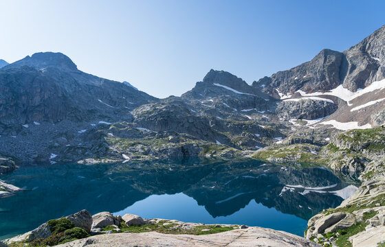 View at lacs d'Arremoulit near he newly renovated refuge d'Arremoulit.