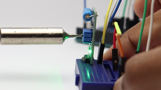 Vibration sensor module triggers led filament bulb when onboard potentiometer is adjusted