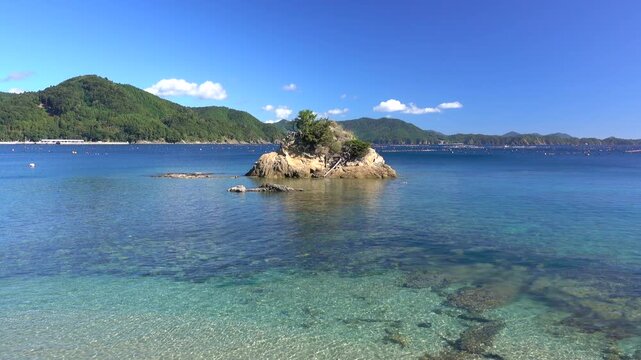 飯子浜と五部浦湾