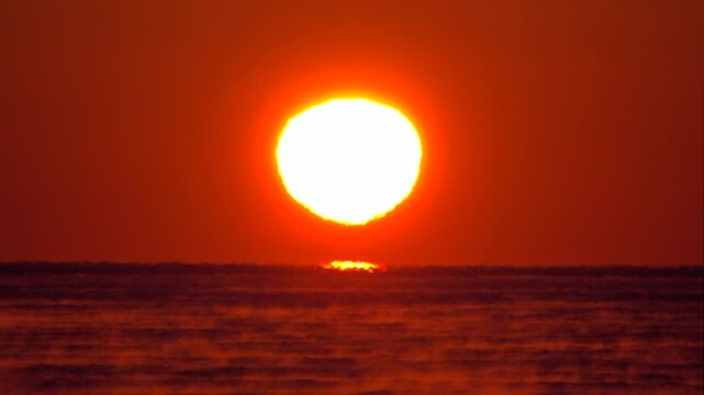 日の出と太平洋とけあらし