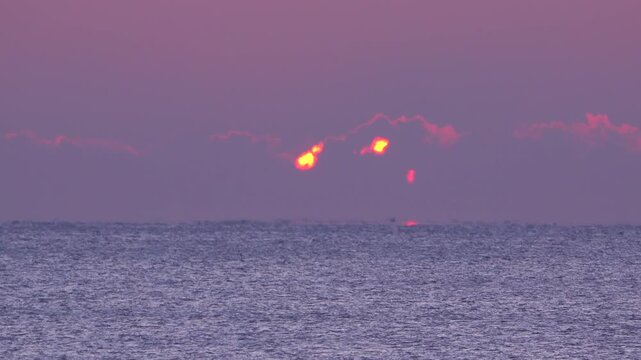 日の出と太平洋